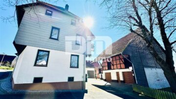Großer Dreiseithof mit 2 bis 3 Wohneinheiten, 3 Nebengebäuden + großem Grundstück, 37434 Rhumspringe, Bauernhof